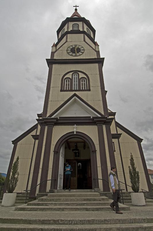20071219 152921 D200 2600x3900.jpg - Lutheran Church at Puerto Varas